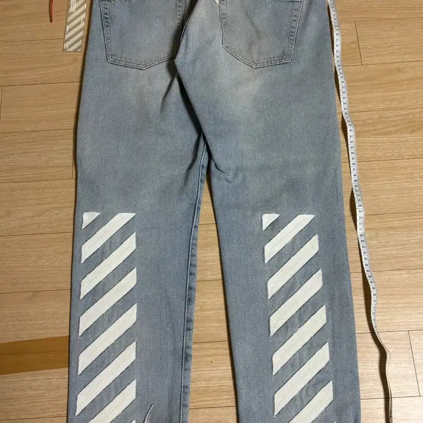 [SOLD OUT] 오프화이트 연청 스콜피온 데님