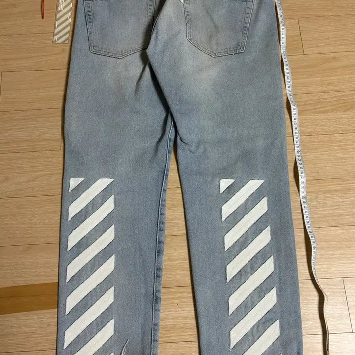 [SOLD OUT] 오프화이트 연청 스콜피온 데님