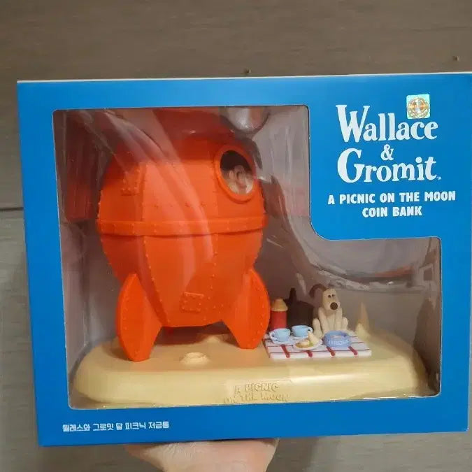 [BUNJANG] Wallace and Gromit Moon Picnic Piggy Bank / 월레스와 그로밋 달 피크닉 저금통(미개봉)