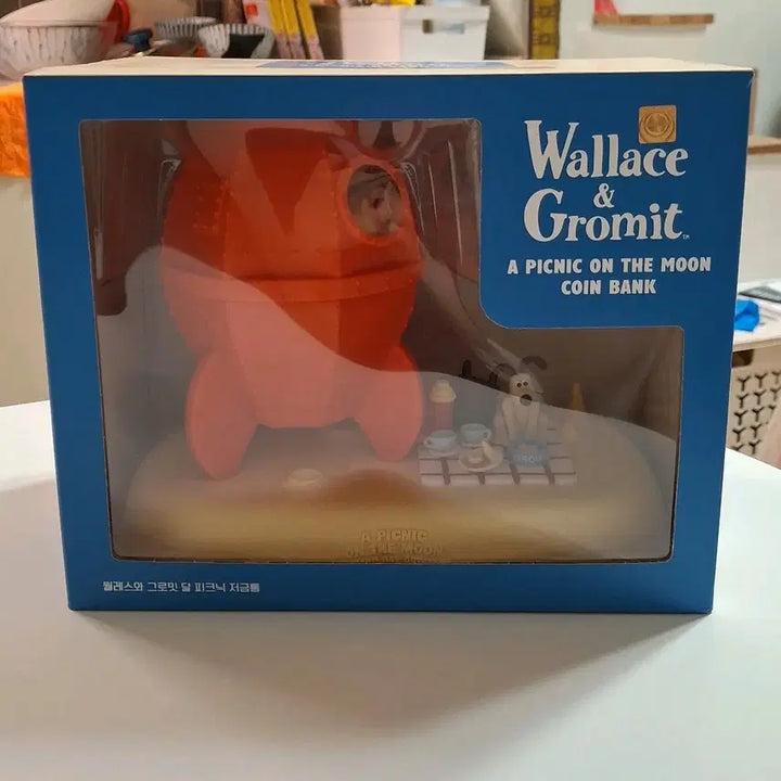 [BUNJANG] Wallace and Gromit Moon Picnic Piggy Bank / 월레스와 그로밋 달 피크닉 저금통(미개봉)