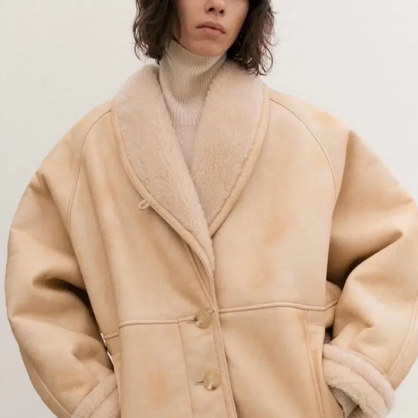 [BUNJANG] LE Signature Shearling Mouton Jacket Beige / 르 LE 시그니처 시어링 무스탕 자켓 베이지