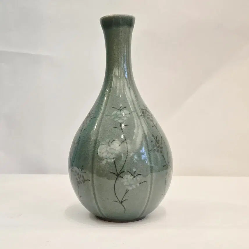 [SOLD OUT] 인간문화재 해강 ] 작  청자 상감 초화문 도자기 주병입니다