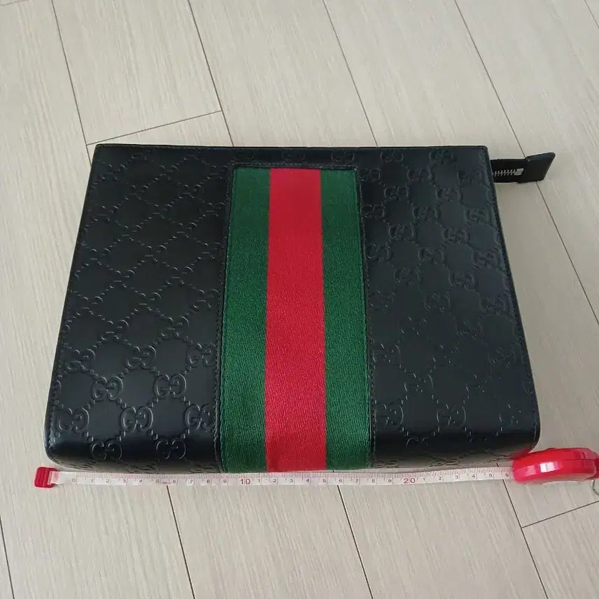 [BUNJANG] Gucci Clutch Bag / 구찌 GG엠보 클러치백