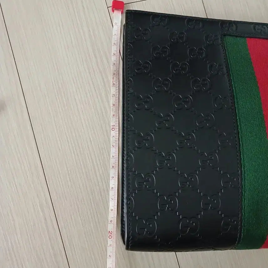 [BUNJANG] Gucci Clutch Bag / 구찌 GG엠보 클러치백