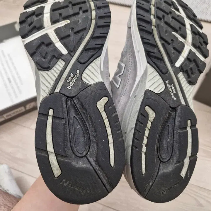 [BUNJANG] New Balance 993 Sneakers / [255]뉴발란스 993