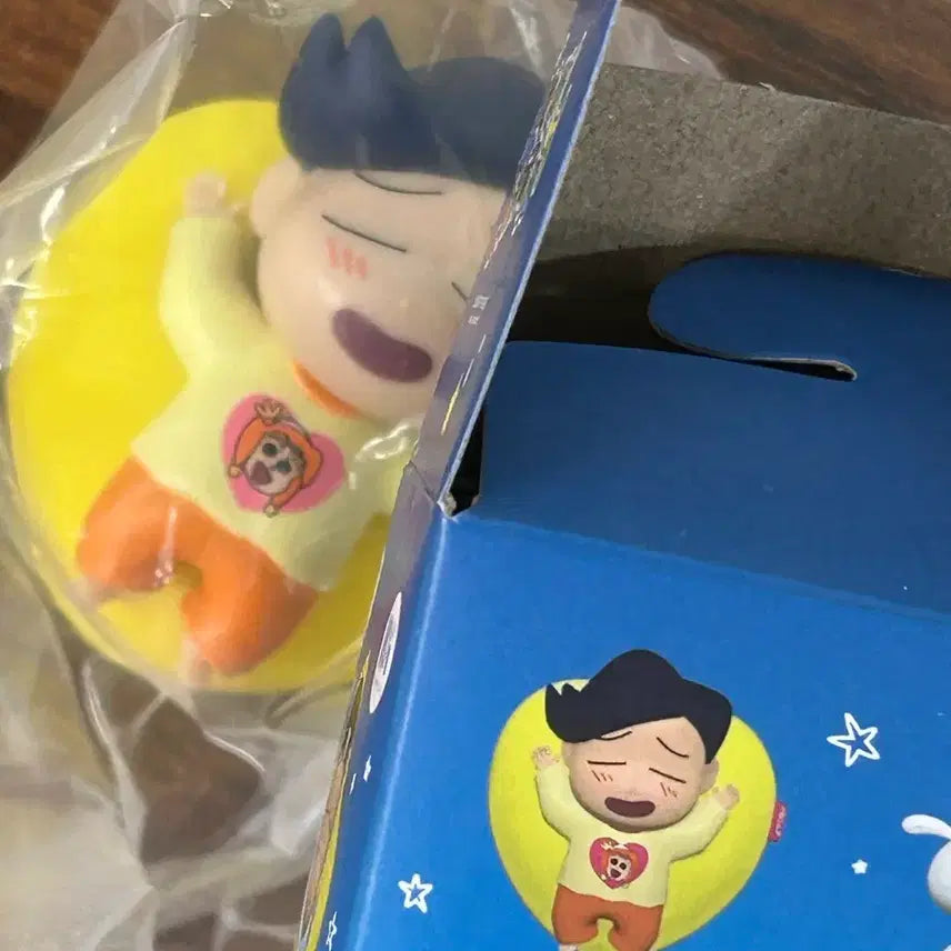 [BUNJANG] Crayon Shin-chan Chulsoo Cushion Mood Lamp / 짱구 랜덤 쿠션 무드등(철수)