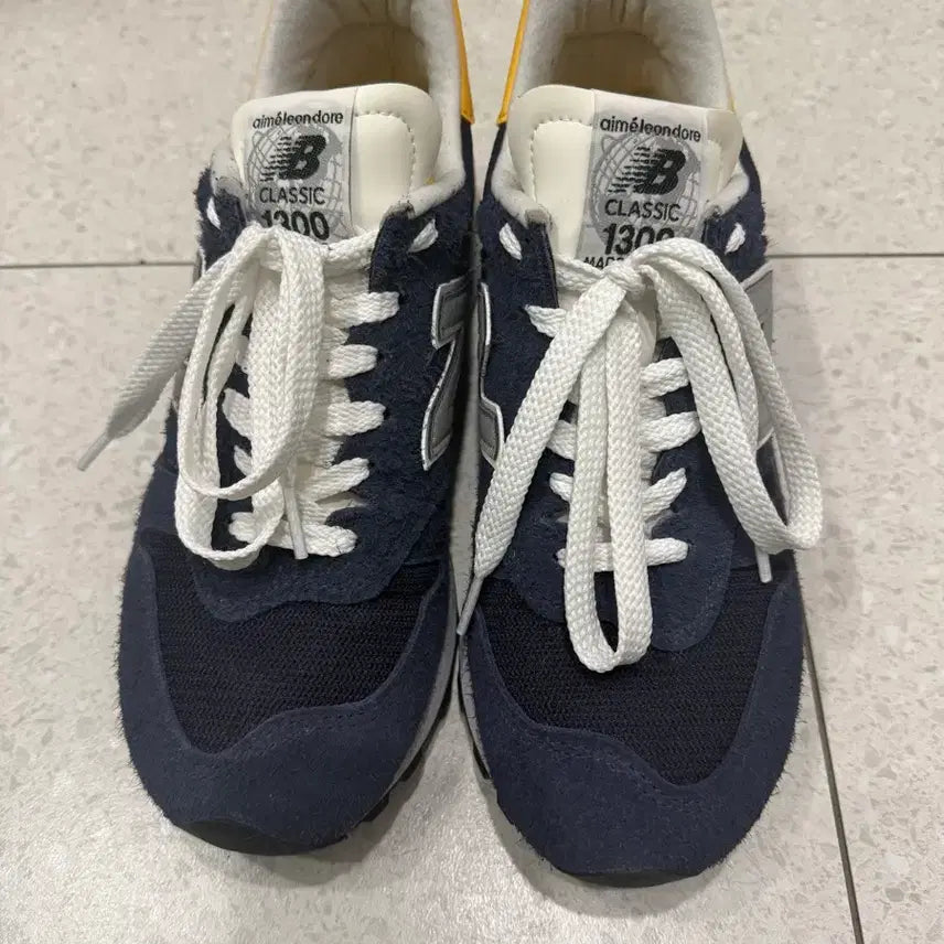 [SOLD OUT] 뉴발란스 1300 X ALD 에메레온도르