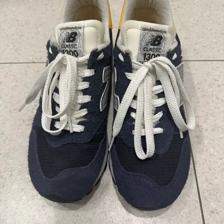 [SOLD OUT] 뉴발란스 1300 X ALD 에메레온도르