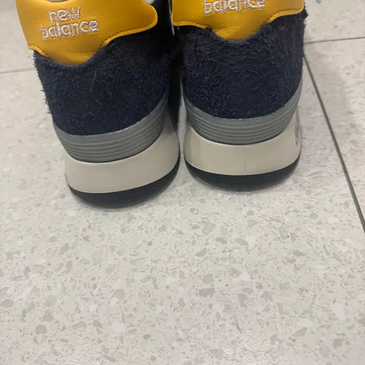 [SOLD OUT] 뉴발란스 1300 X ALD 에메레온도르