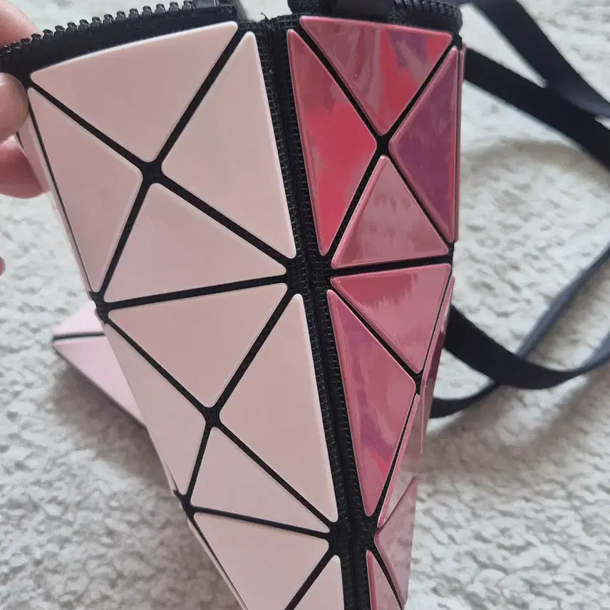 [BUNJANG] Bao Bao Issey Miyake Lucent Reversible Crossbody Bag / 바오바오 이세이미야케 루센트 양면 크로스바디백