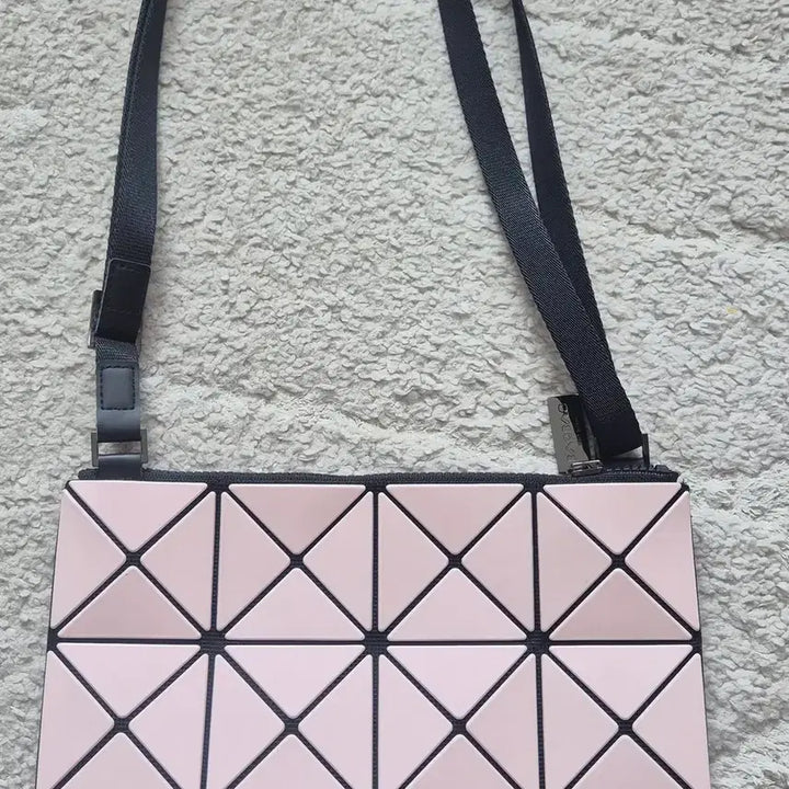 [BUNJANG] Bao Bao Issey Miyake Lucent Reversible Crossbody Bag / 바오바오 이세이미야케 루센트 양면 크로스바디백