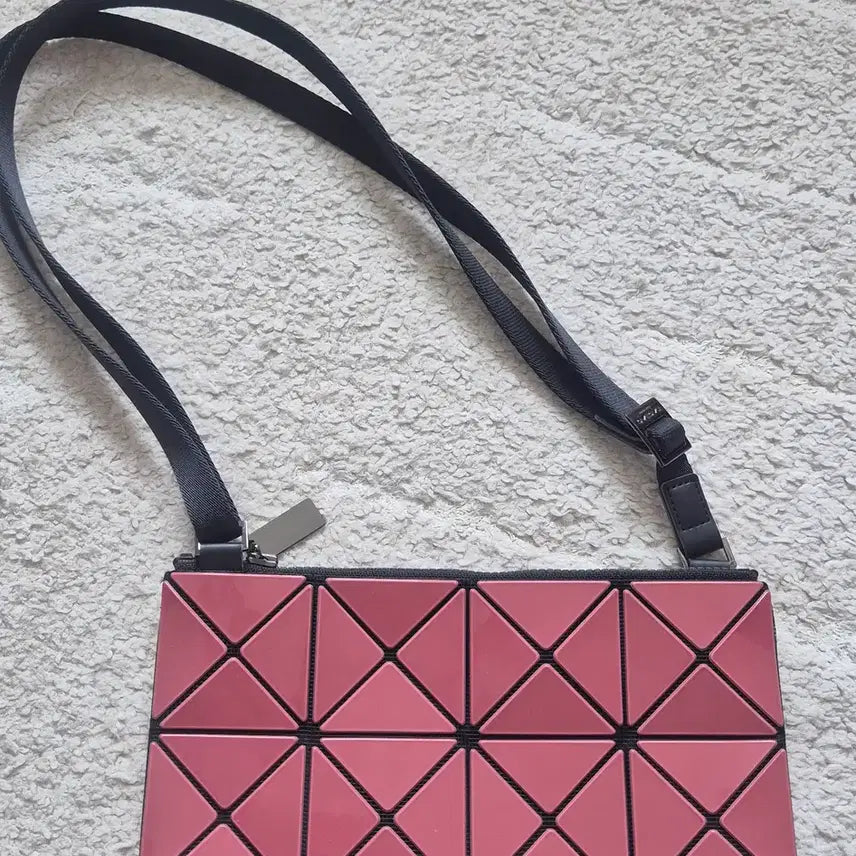[BUNJANG] Bao Bao Issey Miyake Lucent Reversible Crossbody Bag / 바오바오 이세이미야케 루센트 양면 크로스바디백