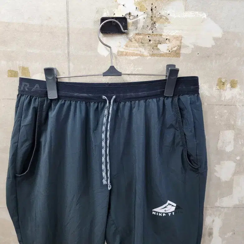 [SOLD OUT] (L)나이키 남성 드라이핏 트레일 러닝 팬츠/33/상태우수