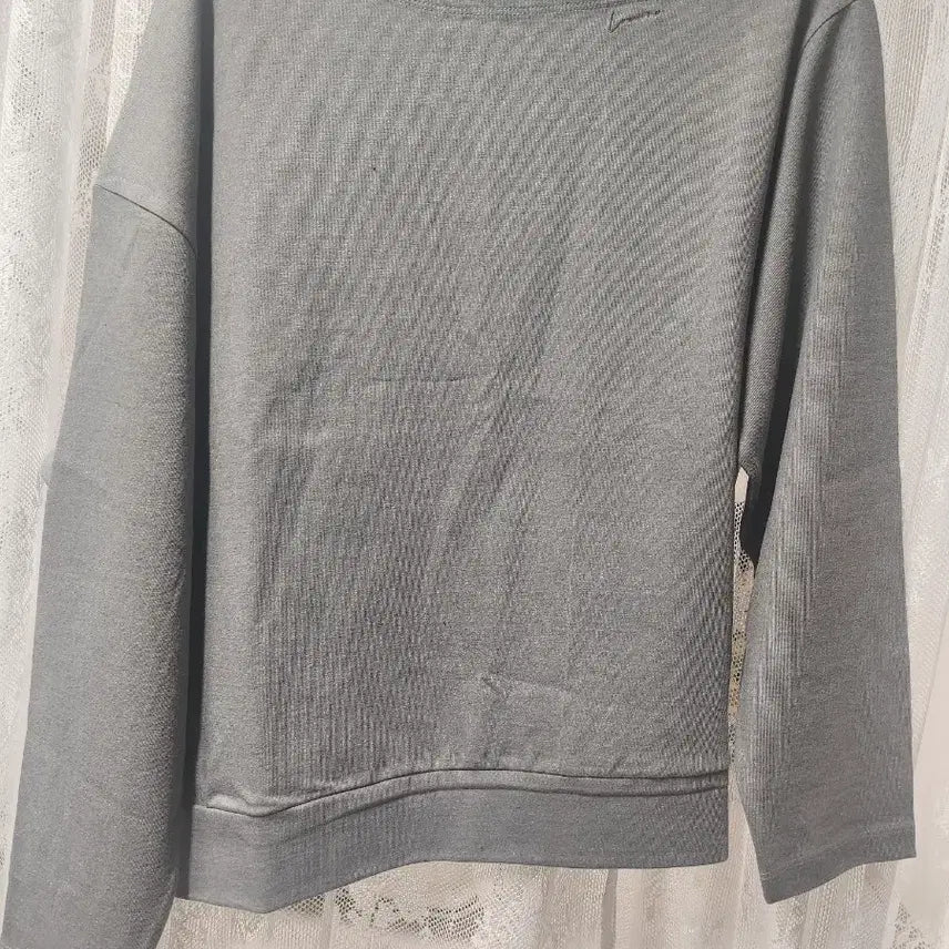 [BUNJANG] MoE Scarf Style Gray Sweatshirt / 모에 스카프 스타일 맨투맨 그레이