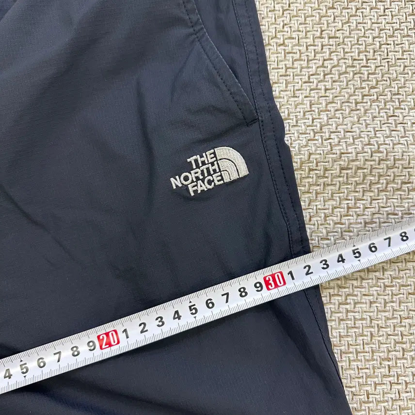 [SOLD OUT] 80 노스페이스 블랙 컬러 밴딩 반바지 0410D