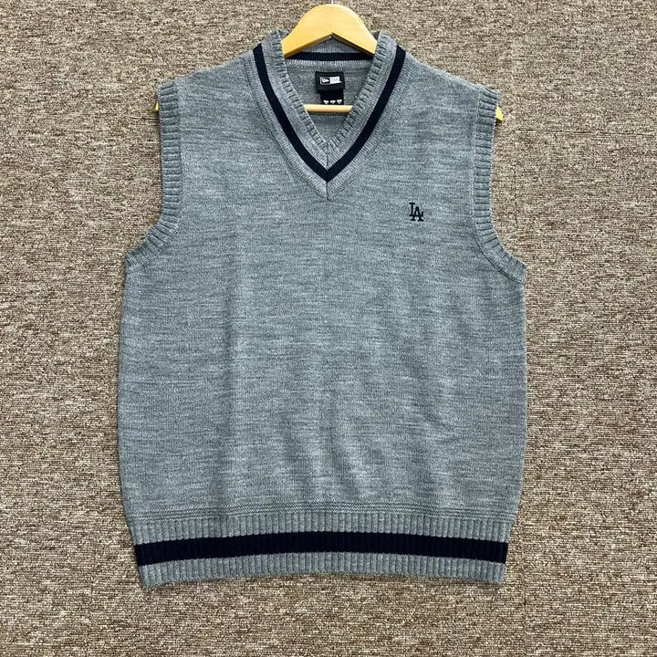 [BUNJANG] New Era LA Dodgers Knit Vest Gray / 뉴에라 LA 다저스 니트 조끼 90 그레이