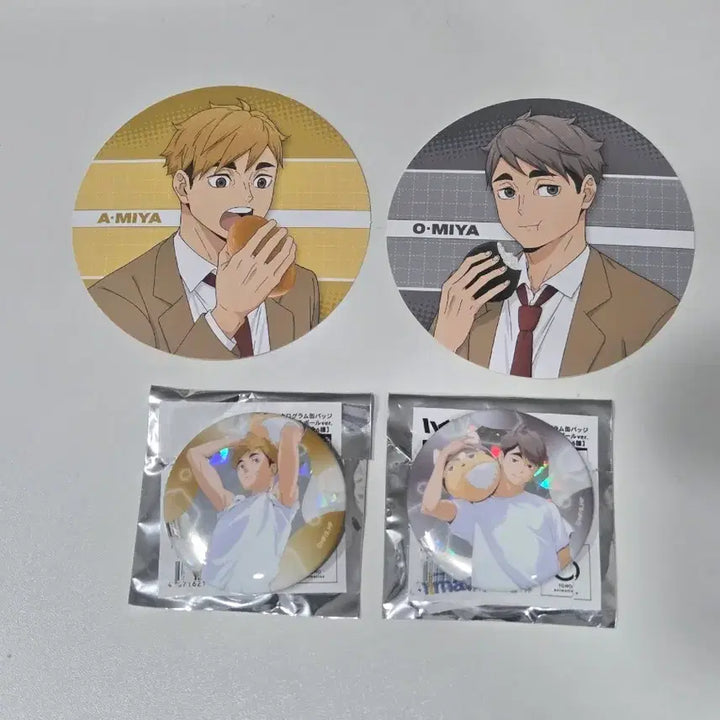 [BUNJANG] Haikyuu Miya Atsumu &amp; Osamu Badge &amp; Coaster Bundle Set / 하이큐 미야 아츠무 오사무 뱃지,쉬는 시간 코스터[일괄 판매]
