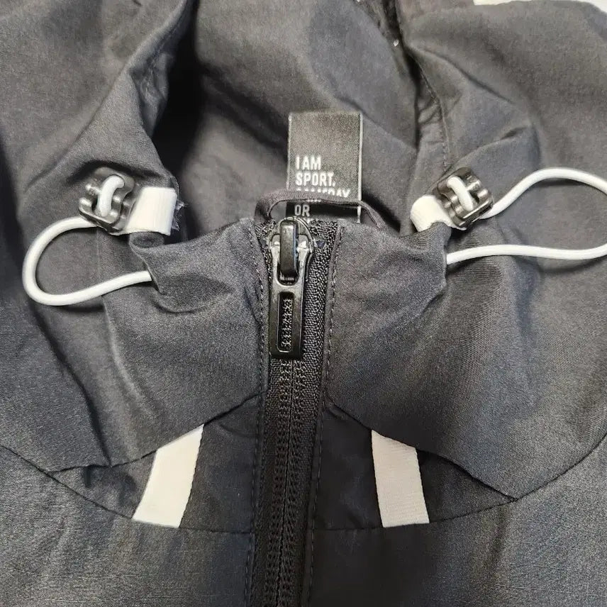[BUNJANG] Adidas W.N.D. GF4015 Windrunner Jacket / 아디다스 우븐 바람막이 W.N.D. GF4015 윈드러너 사이즈95 m