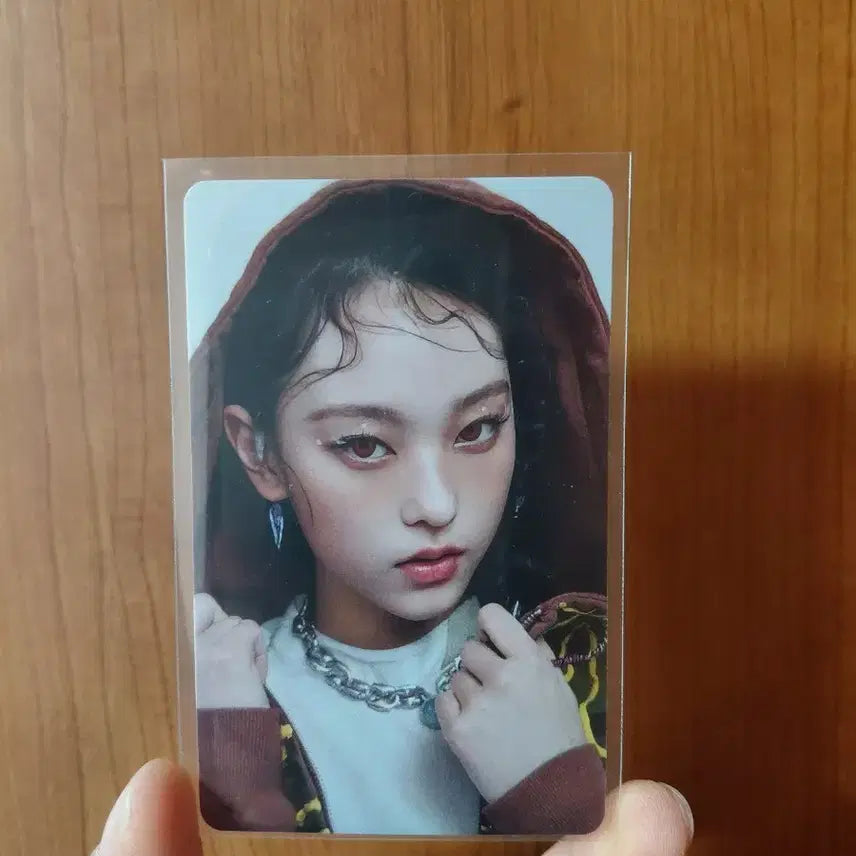 [BUNJANG] NewJeans Haerin ComplexCon Photocard / 컴플렉스콘 컴플랙스콘 ComplexCon NJZ 뉴진스 해린 포카 양도