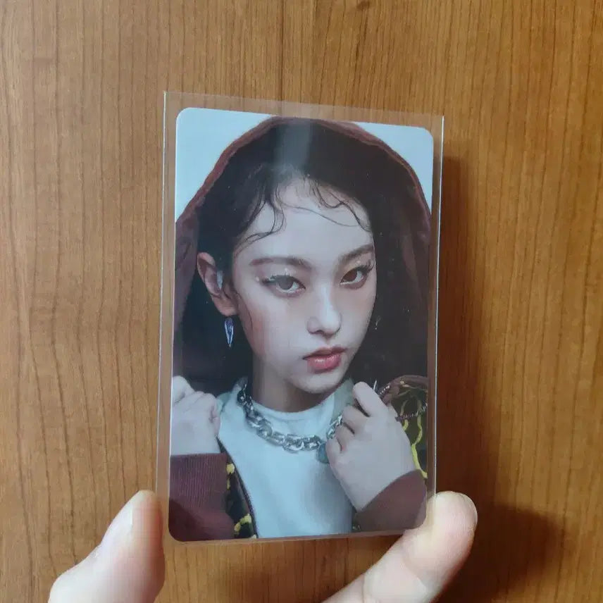 [BUNJANG] NewJeans Haerin ComplexCon Photocard / 컴플렉스콘 컴플랙스콘 ComplexCon NJZ 뉴진스 해린 포카 양도
