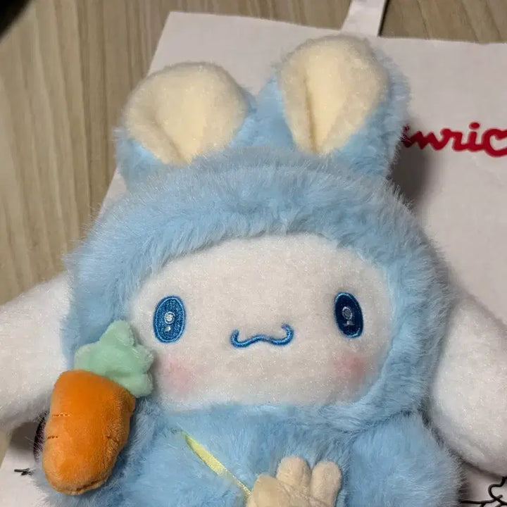 [BUNJANG] Sanrio Cinnamoroll Carrot Plush Doll Limited Edition / 산리오 당근 통통 귀 토끼 시나모롤 인형 한정판 신상