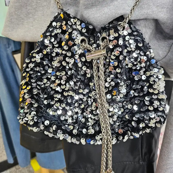 [BUNJANG] Sequin Chain Mini Crossbody Bag / 스팽글 체인 미니 크로스백