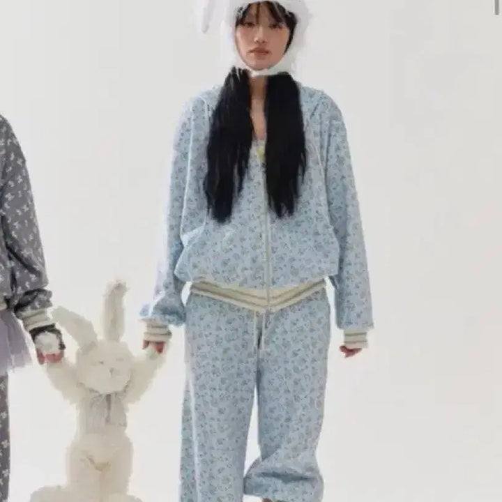 [BUNJANG] Minjeena Rabbit Fluffy Hoodie Zip-up Set / 민지에나 RABBIT 플러피 후드집업 세트
