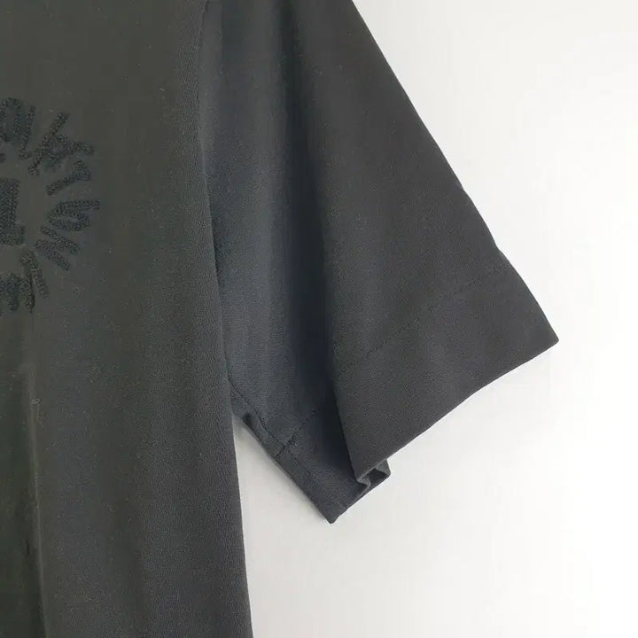 [BUNJANG] FREE Black Short Sleeve T-shirt / 여FREE 블랙 반팔티 M6215