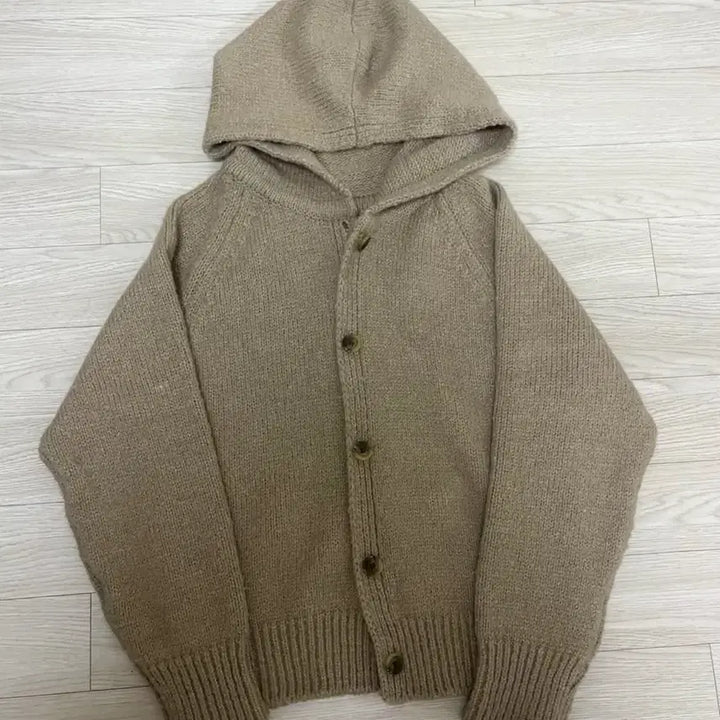 [BUNJANG] Atog Raglan Button Hooded Cardigan (Moca) / 아토그 후드 래글런 단추 가디건(모카)
