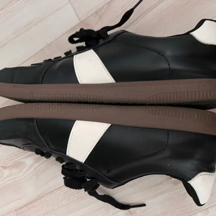 [SOLD OUT] Net Classic 네트 클래식 스니커즈_265mm