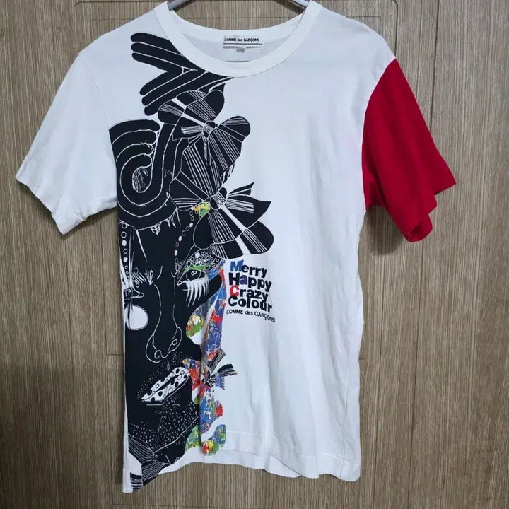 [SOLD OUT] 꼼데가르송 반팔 티셔츠 화이트 레드 프린팅
