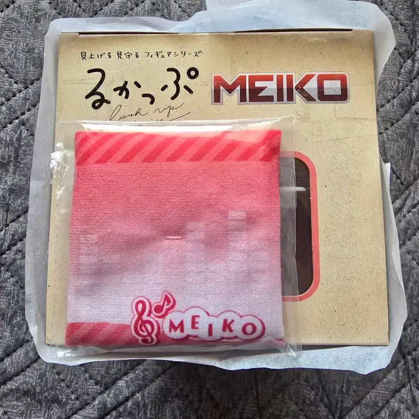 [BUNJANG] MegaHouse Vocaloid MEIKO Look Up Figure / 메가하우스 보컬로이드 메이코(MEIKO)룩업 특전 방석 포함 미개봉