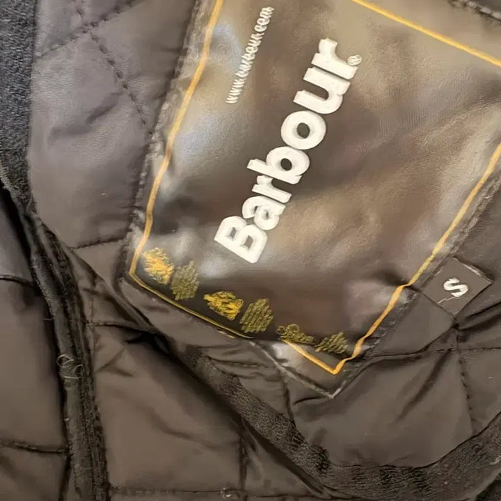 [SOLD OUT] 바버 리데시데일 퀼팅자켈