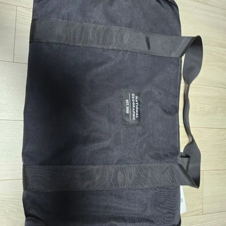 [BUNJANG] National Geographic Black Duffel Bag / 내셔널지오그래픽 블랙 더플백