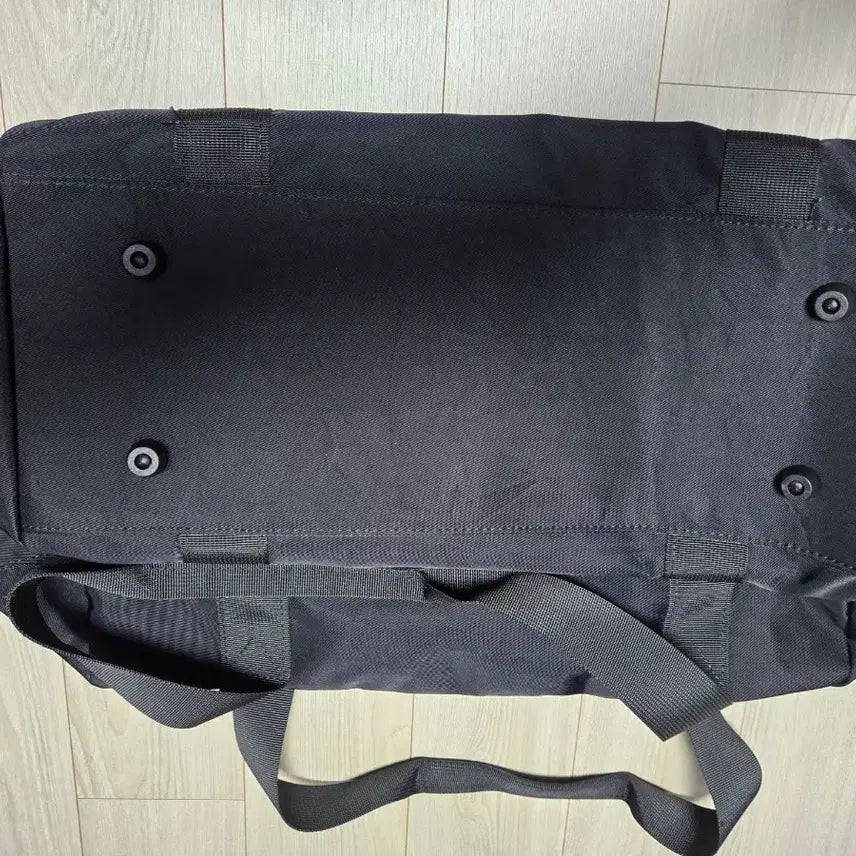 [BUNJANG] National Geographic Black Duffel Bag / 내셔널지오그래픽 블랙 더플백