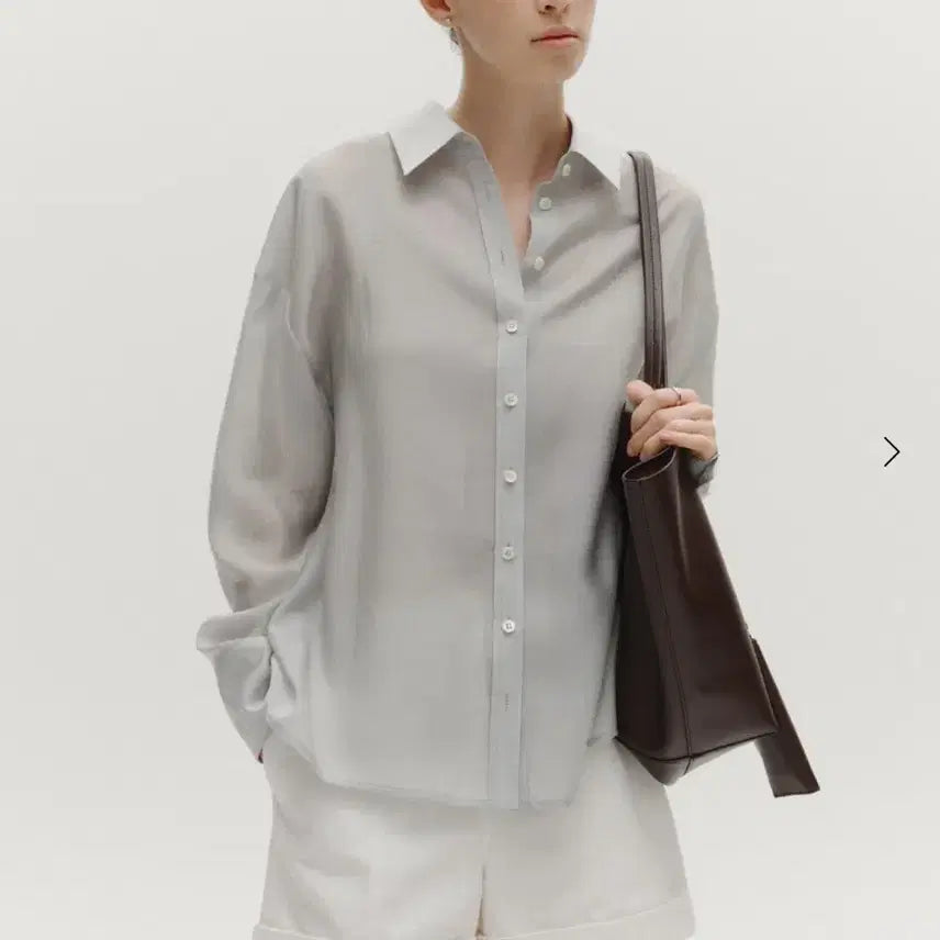 [BUNJANG] Sii Daye Back Slit Loose Shirt / 시에 데아 백 슬릿 루즈 셔츠 새상품