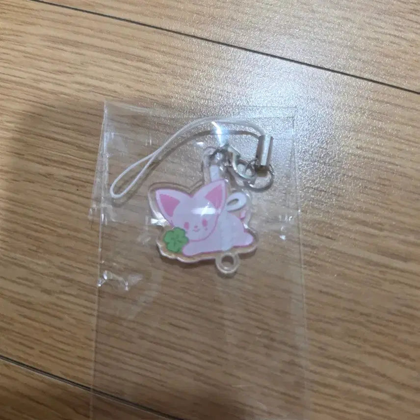 [BUNJANG] Stray Kids FoxyNy Keyring / 스키즈 팬미 막첫 입장 키링 폭시니 양도 및 교환