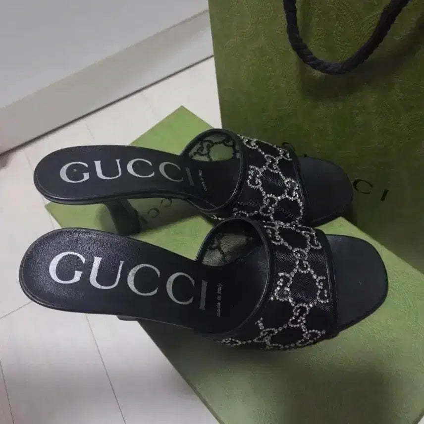 [BUNJANG] Gucci Slippers (New) - Size 250 / 구찌 슬리퍼 풀박스 새상품