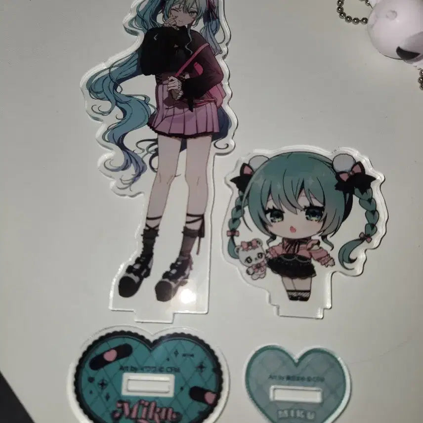 [BUNJANG] Vocaloid Hatsune Miku Don Quixote Acrylic Stand Bundle / 보컬로이드 하츠네 미쿠 돈키호테 지뢰계 아크릴 스탠드 일괄