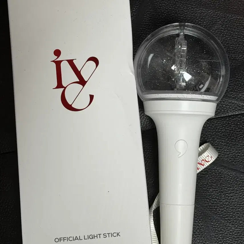[BUNJANG] IVE Official Light Stick (Ver. 1) / 아이브 응원봉 구버전