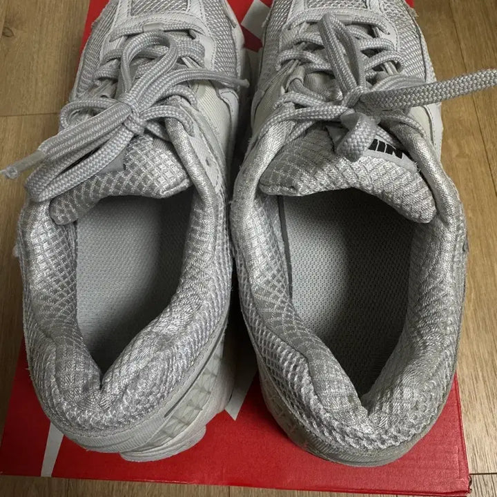 [BUNJANG] Nike Zoom Vomero 5 Vast Grey Sneakers / 나이키 줌 보메로 5 바스트 그레이 260