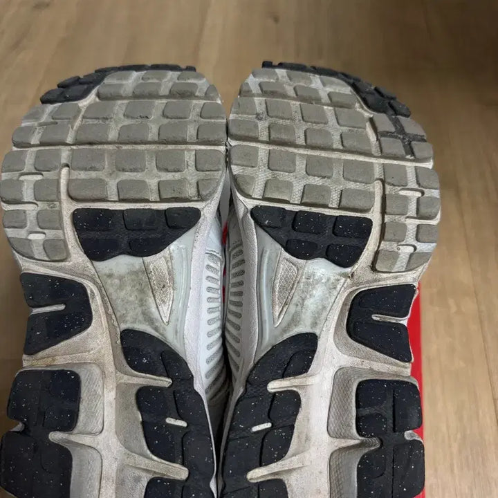 [BUNJANG] Nike Zoom Vomero 5 Vast Grey Sneakers / 나이키 줌 보메로 5 바스트 그레이 260