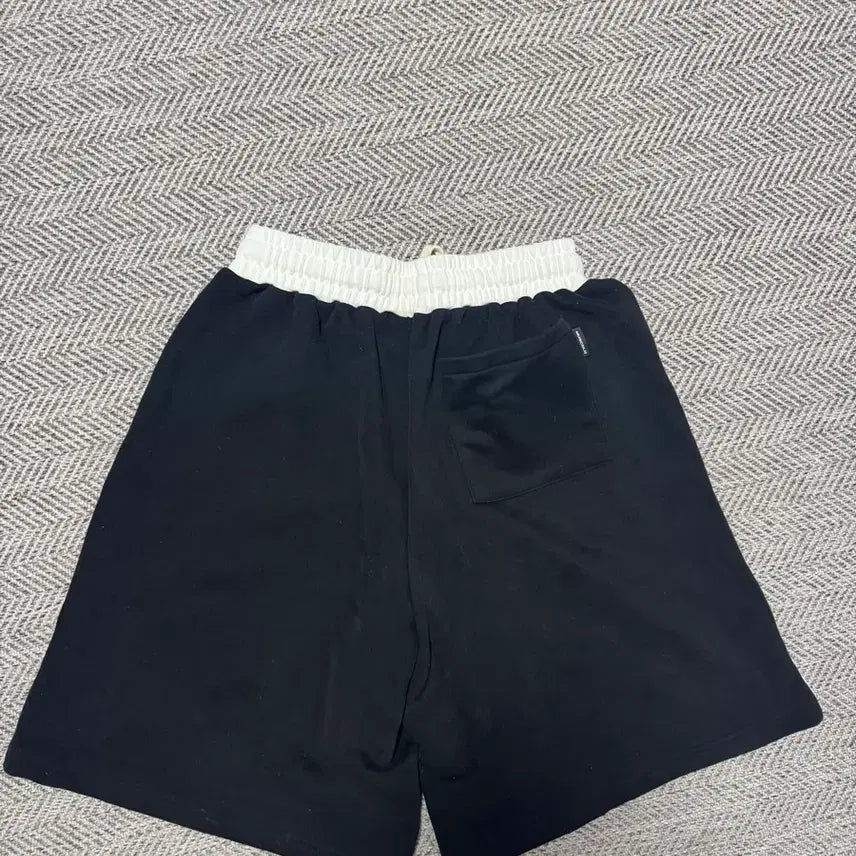 [BUNJANG] Muscolo Bermuda Shorts / 머스콜로 버뮤다 반바지