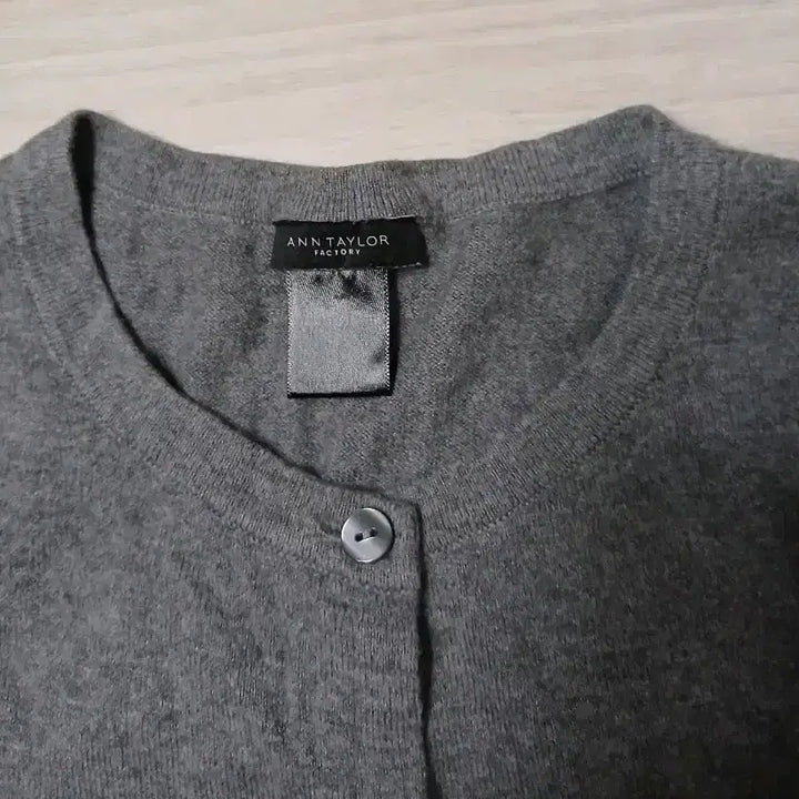 [BUNJANG] Ann Taylor Factory Frill Cardigan Gray / 앤테일러팩토리 프릴 가디건 그레이