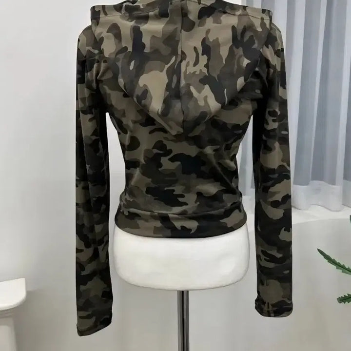 [SOLD OUT] 밀리터리 카모 슬림 크롭 후드집업 카키
