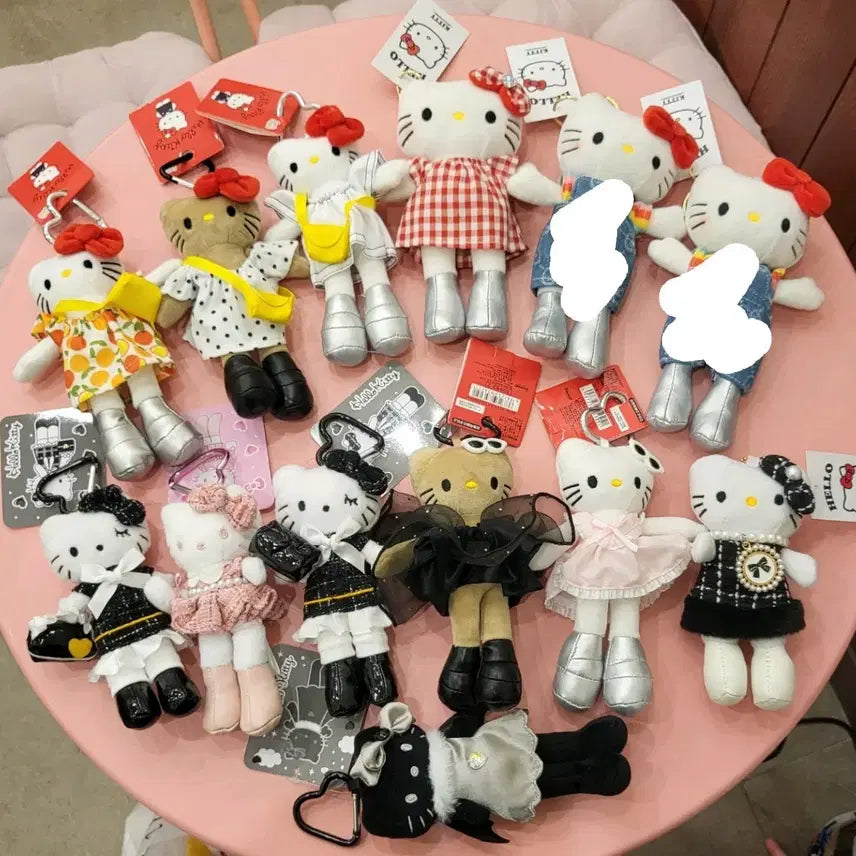 [SOLD OUT] 롱다리 헬로키티 인형 키링 13개 일괄