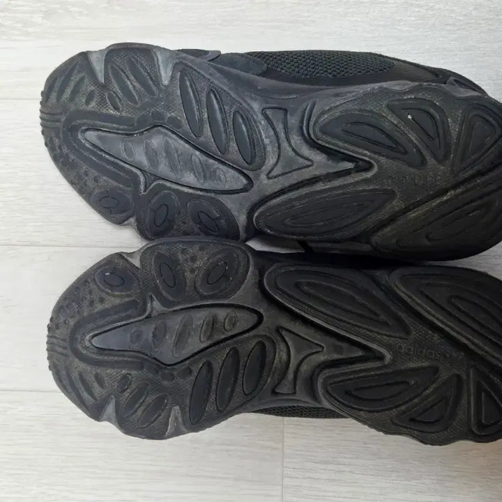 [BUNJANG] Adidas OZWEEGO Shoes (Black) 280 / 아디다스 OZWEEGO Shoes 오즈위고 280
