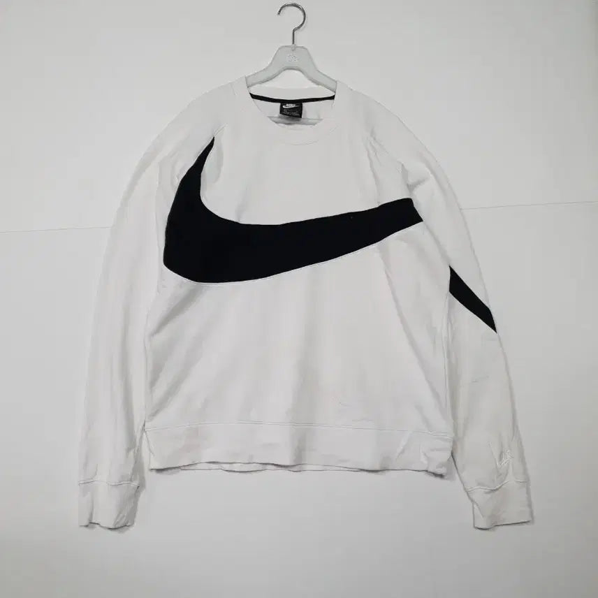 [BUNJANG] Nike Big Swoosh White Sweatshirt / 나이키 빅스우시 흰색 맨투맨 티셔츠 ㅡ0128