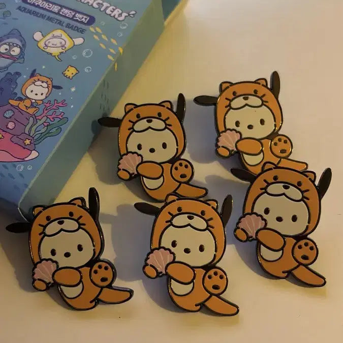 [BUNJANG] Sanrio Pochacco Aquarium Badge / 산리오 캐릭터 아쿠아리움 뱃지 포차코