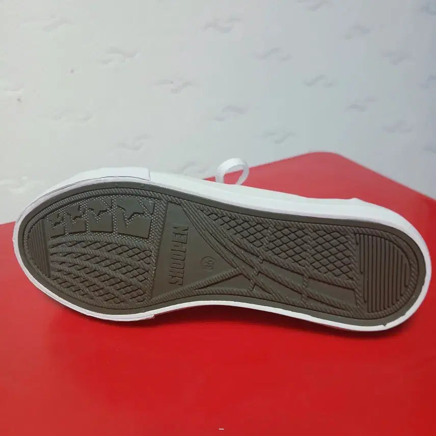[SOLD OUT] (1) 슈펜 흰색 스니커즈 230mm